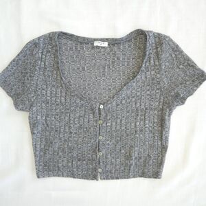 Forever 21 Gray Textured Button Crop Top